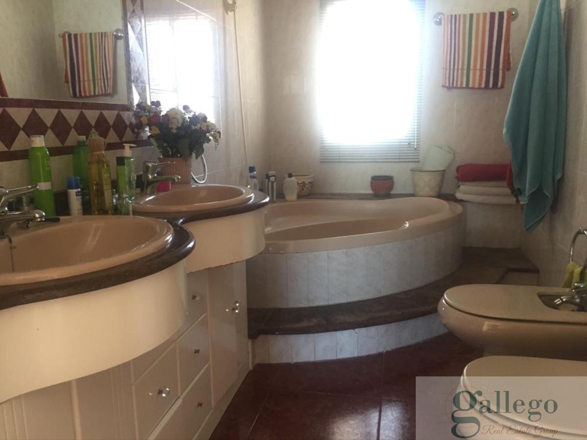 For sale of ground floor in Cartagena