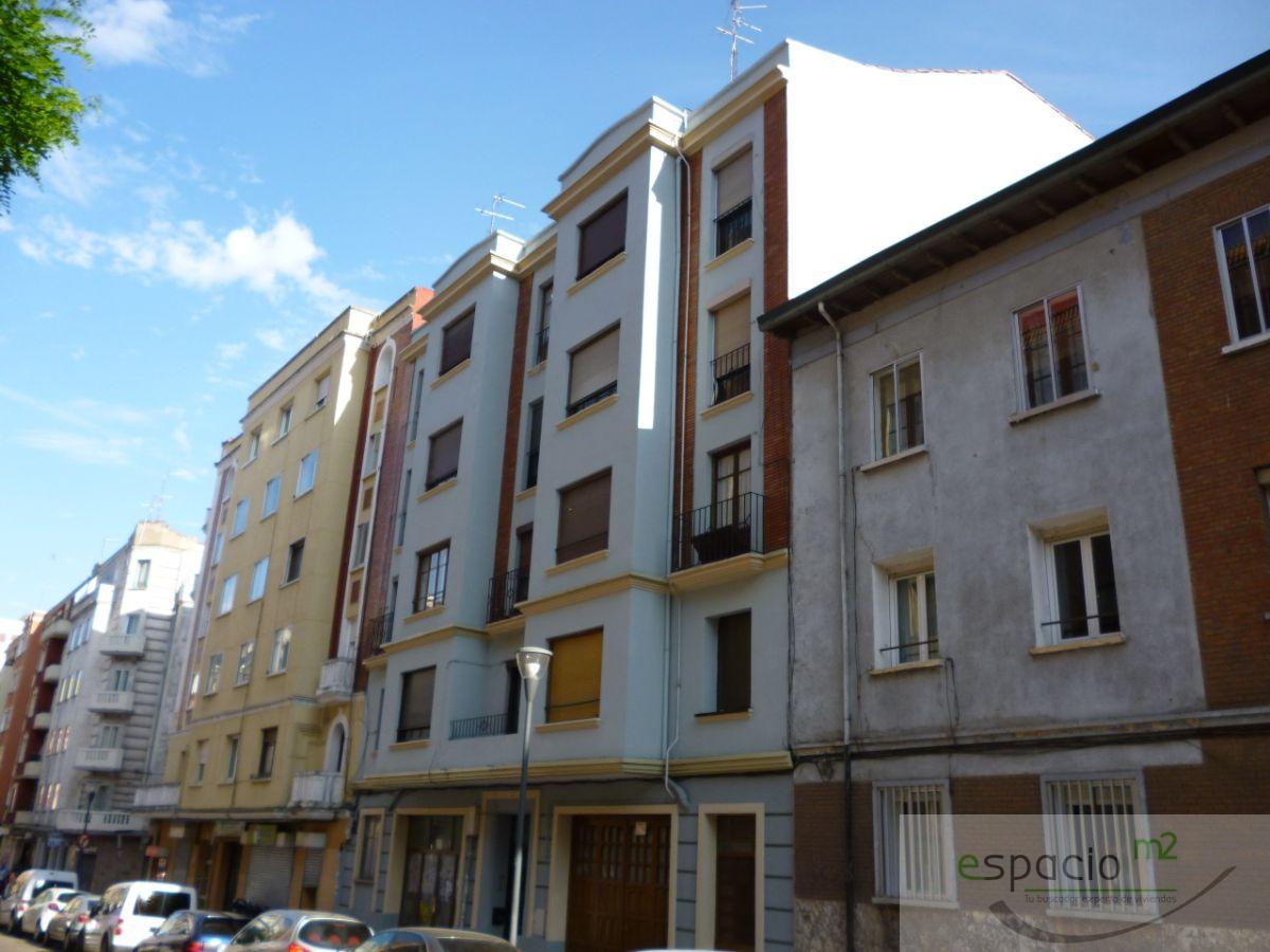 For sale of building in Burgos