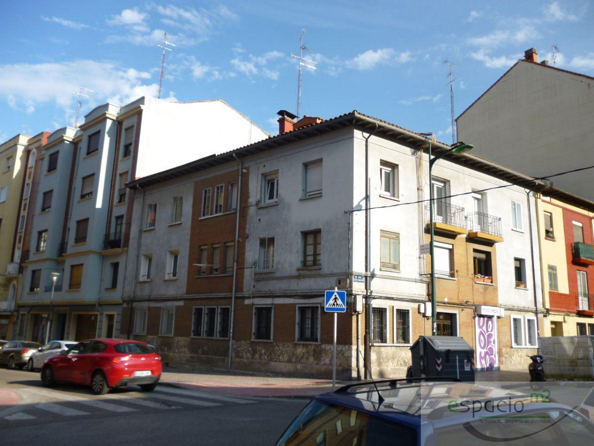 For sale of building in Burgos