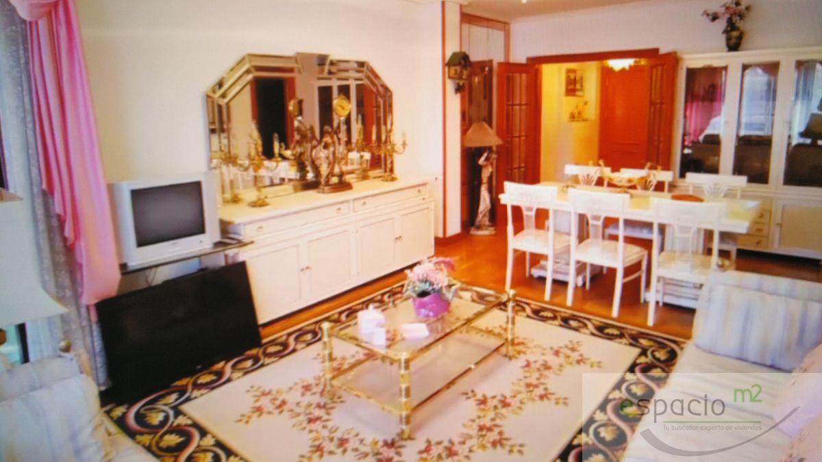 For sale of flat in Burgos