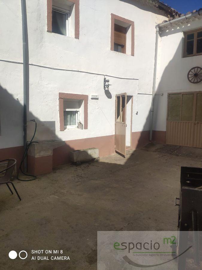 For sale of house in Tardajos