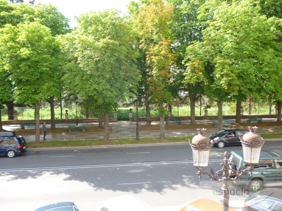 For sale of flat in Burgos