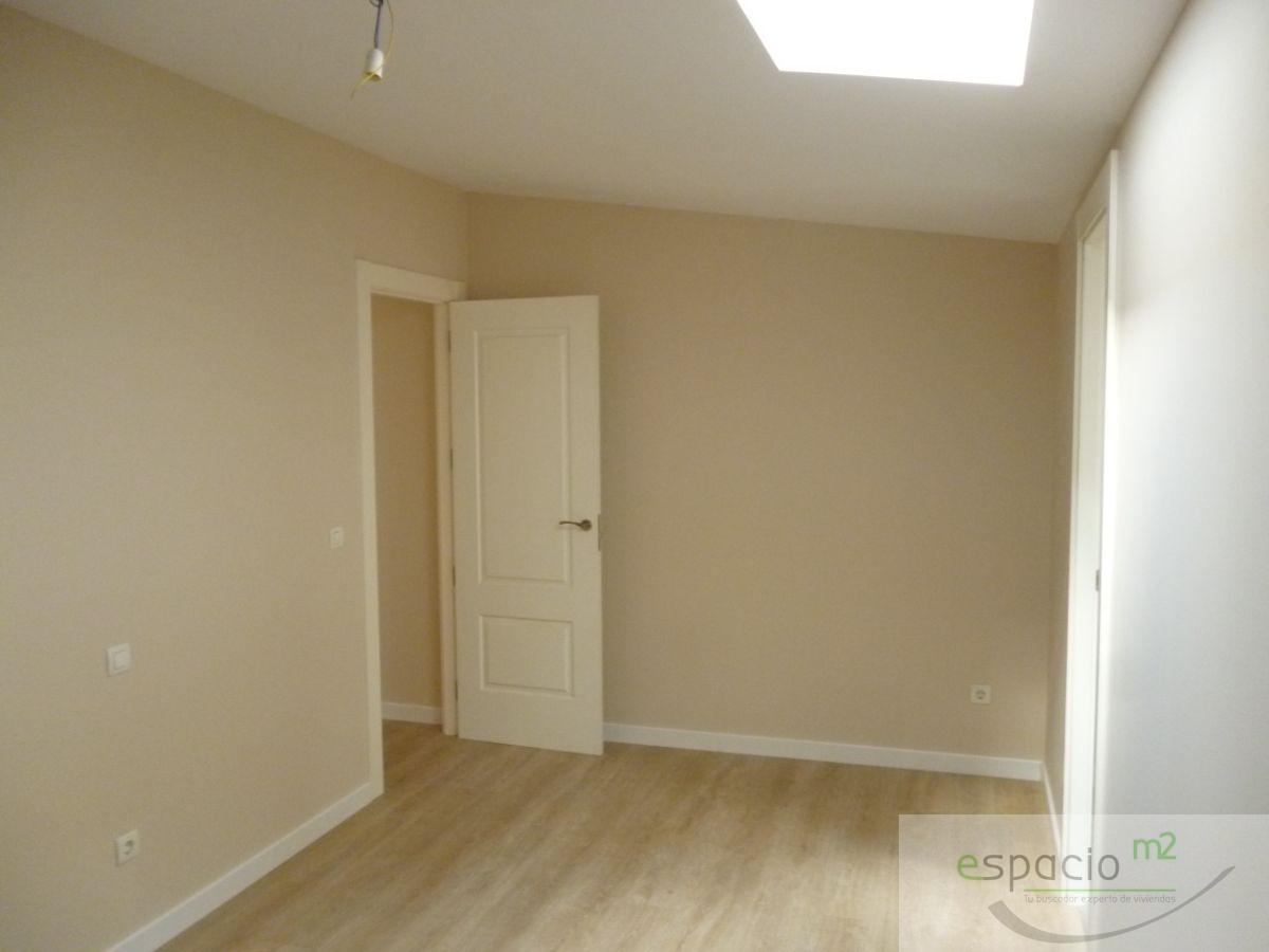 For sale of flat in Burgos