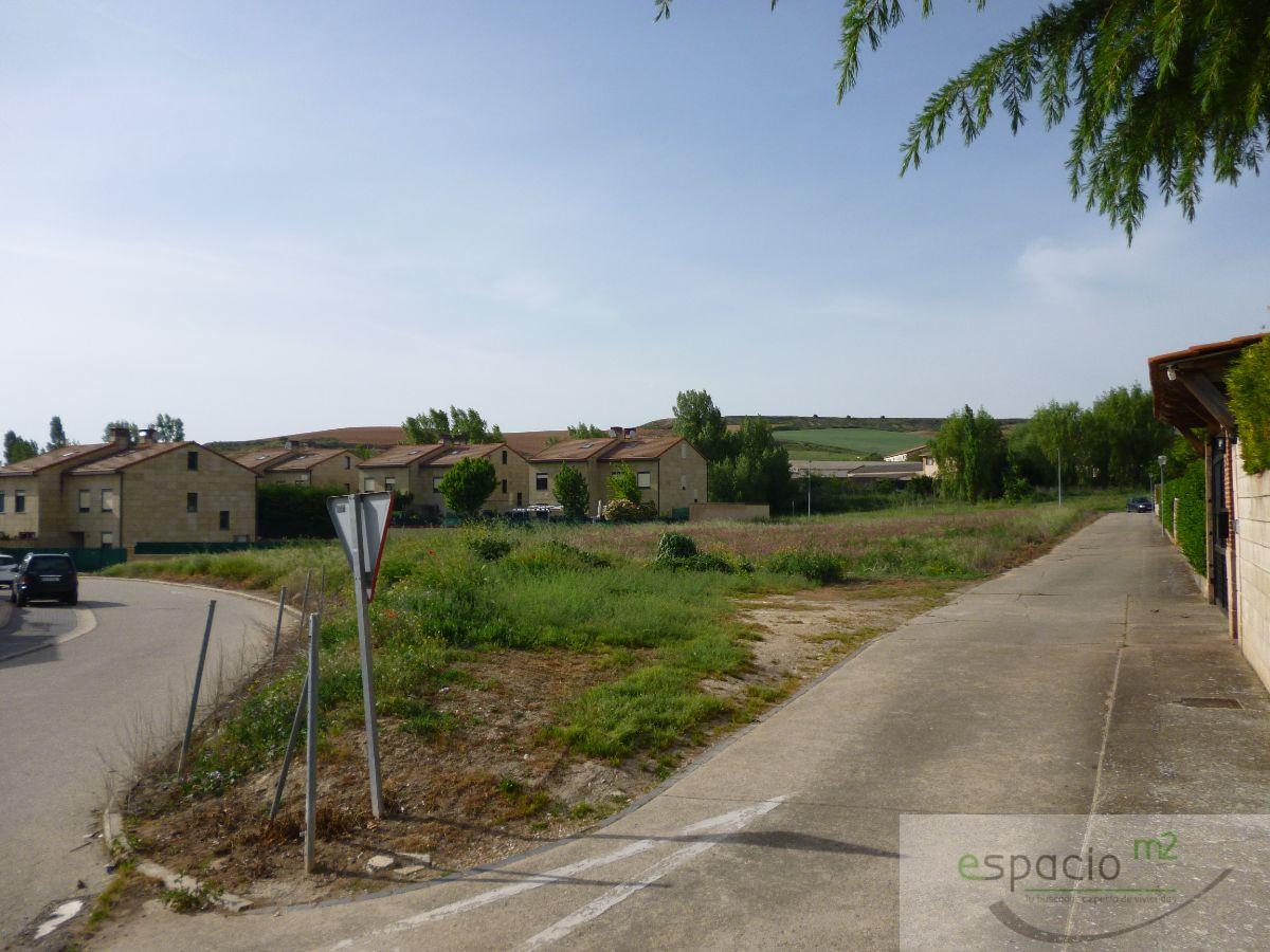 For sale of land in Villariezo