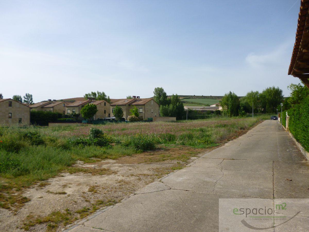 For sale of land in Villariezo