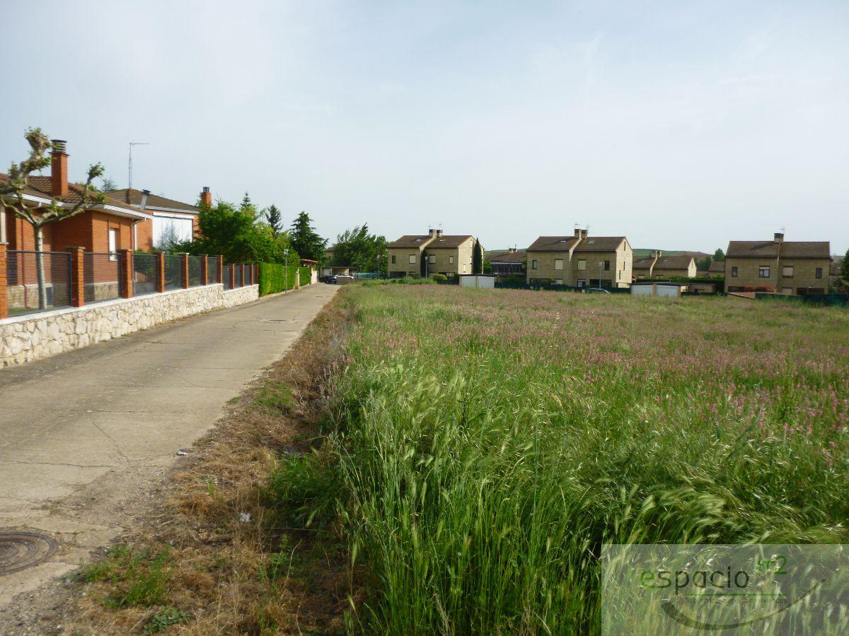 For sale of land in Villariezo