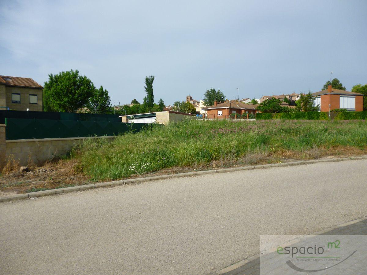 For sale of land in Villariezo