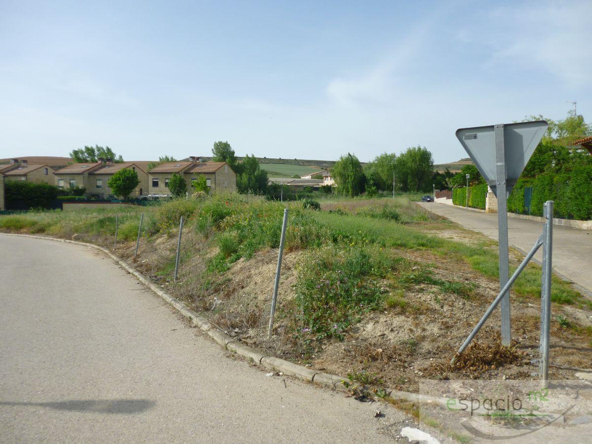 For sale of land in Villariezo