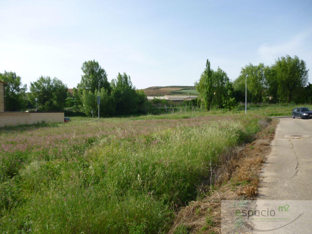 For sale of land in Villariezo