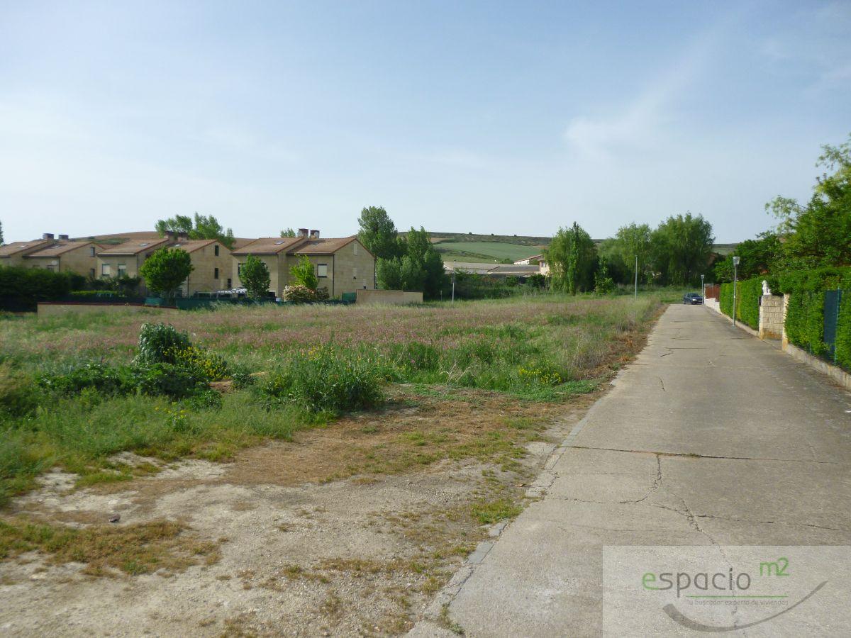 For sale of land in Villariezo