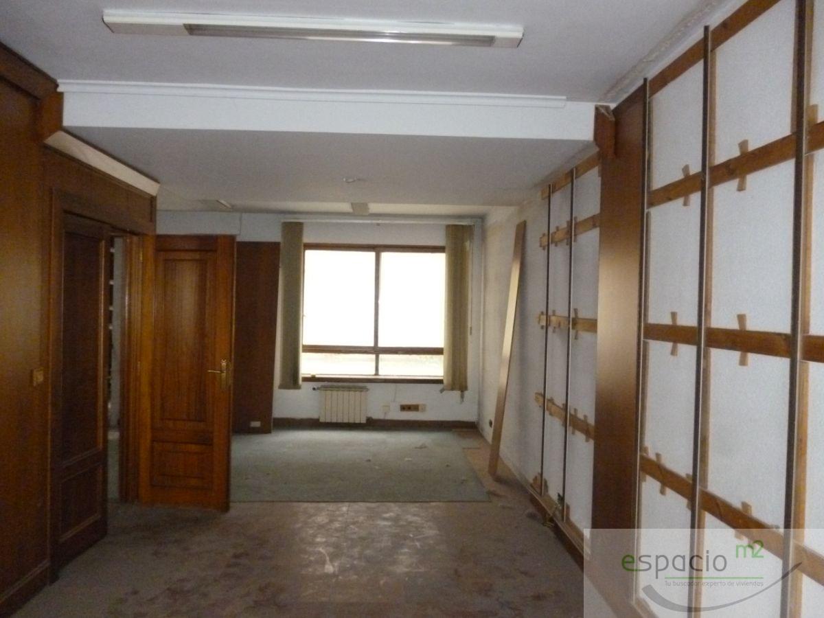 For sale of office in Burgos