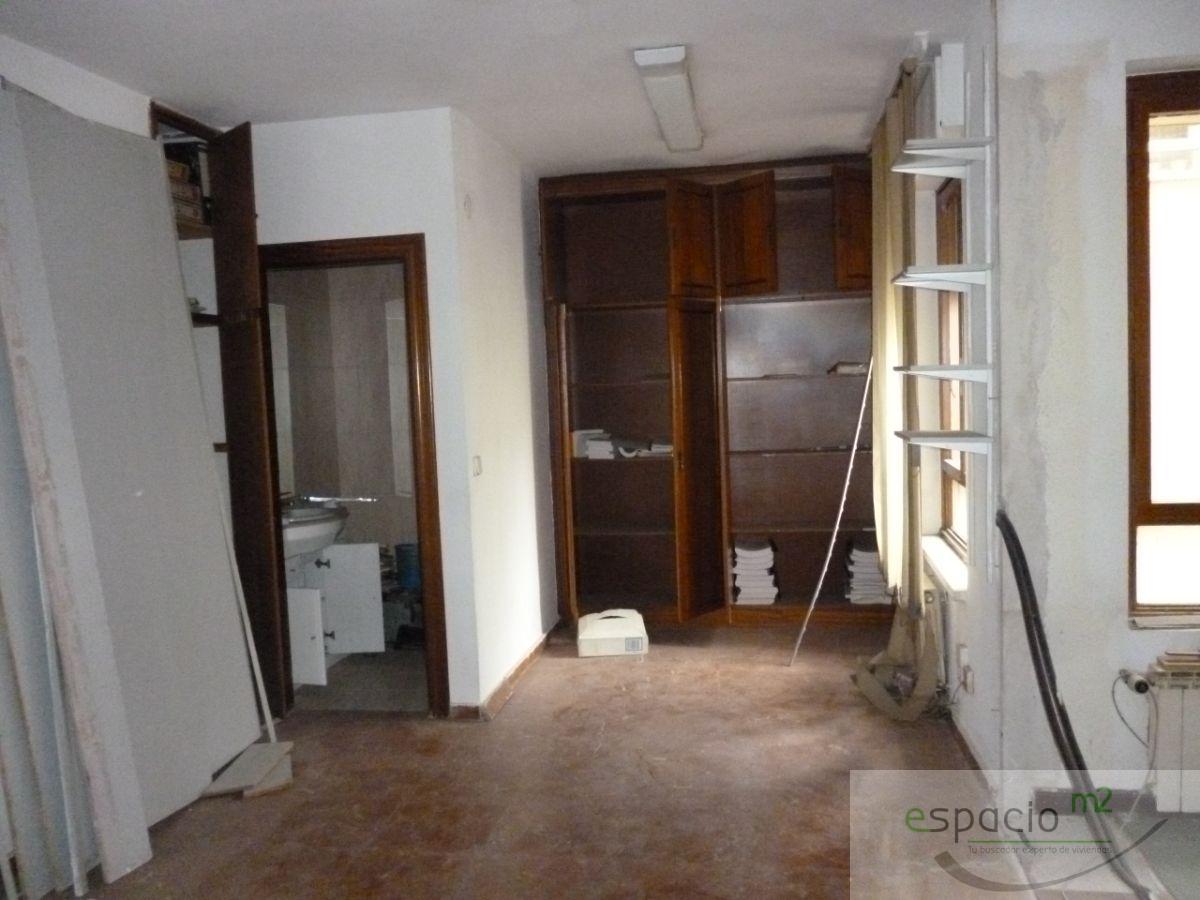 For sale of office in Burgos