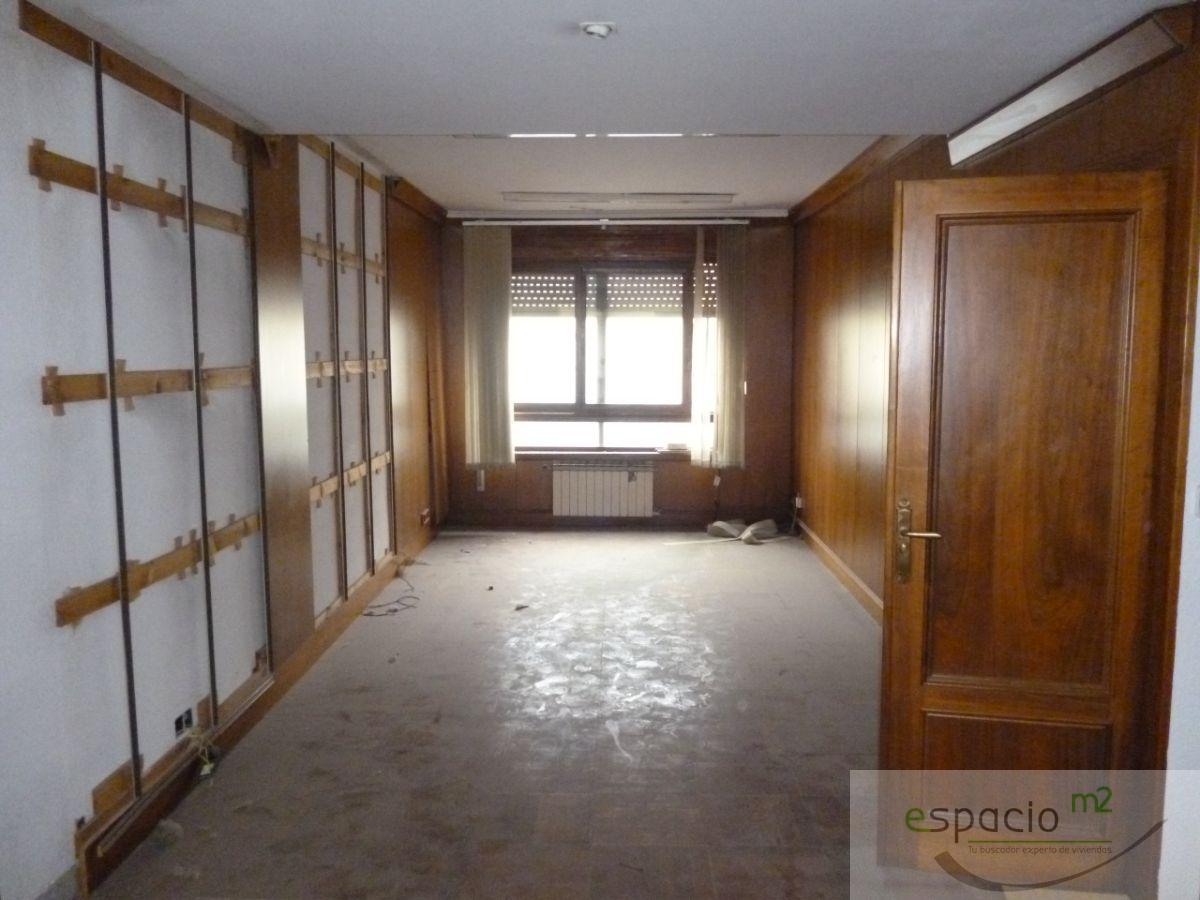 For sale of office in Burgos