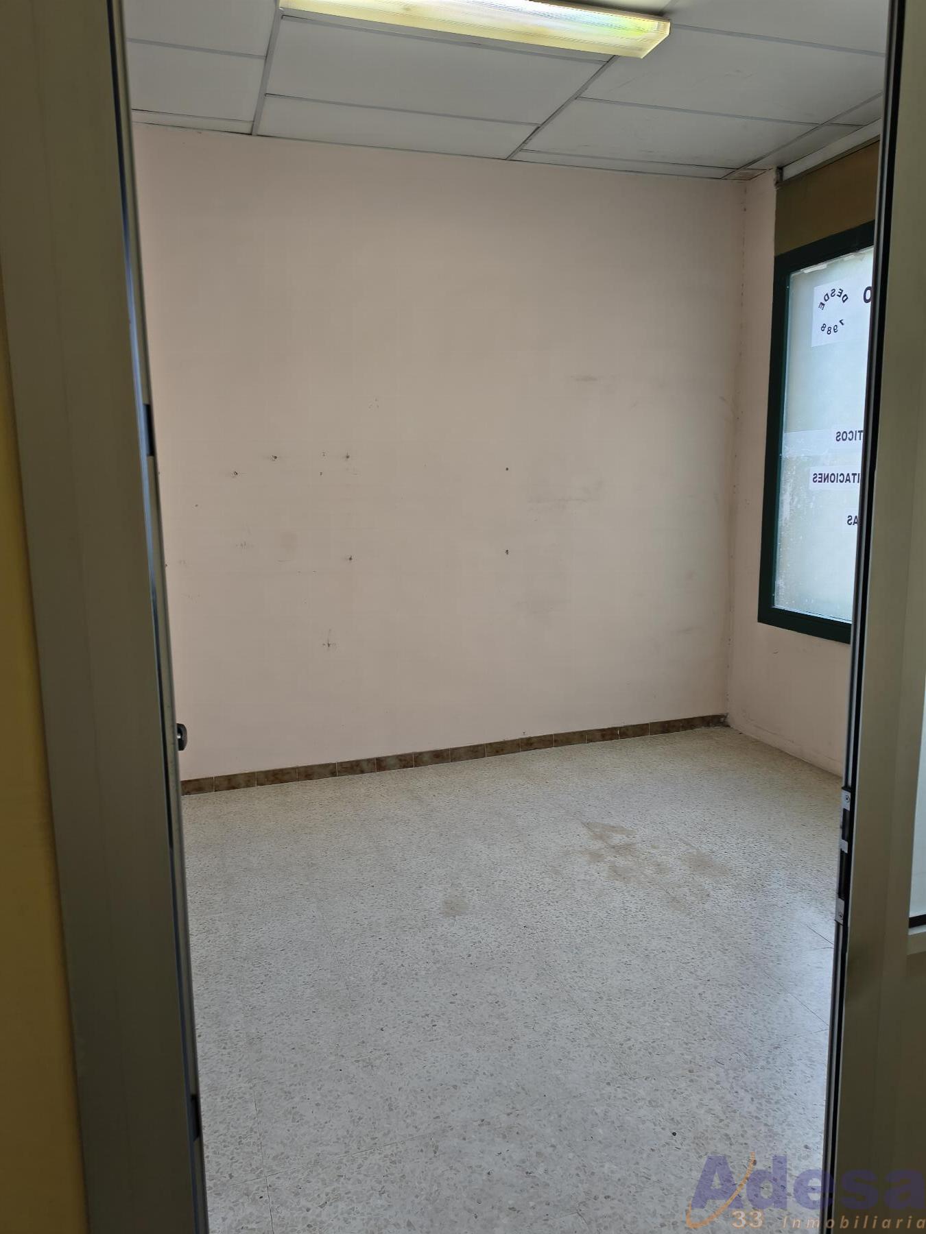Venta de local en Navalcarnero