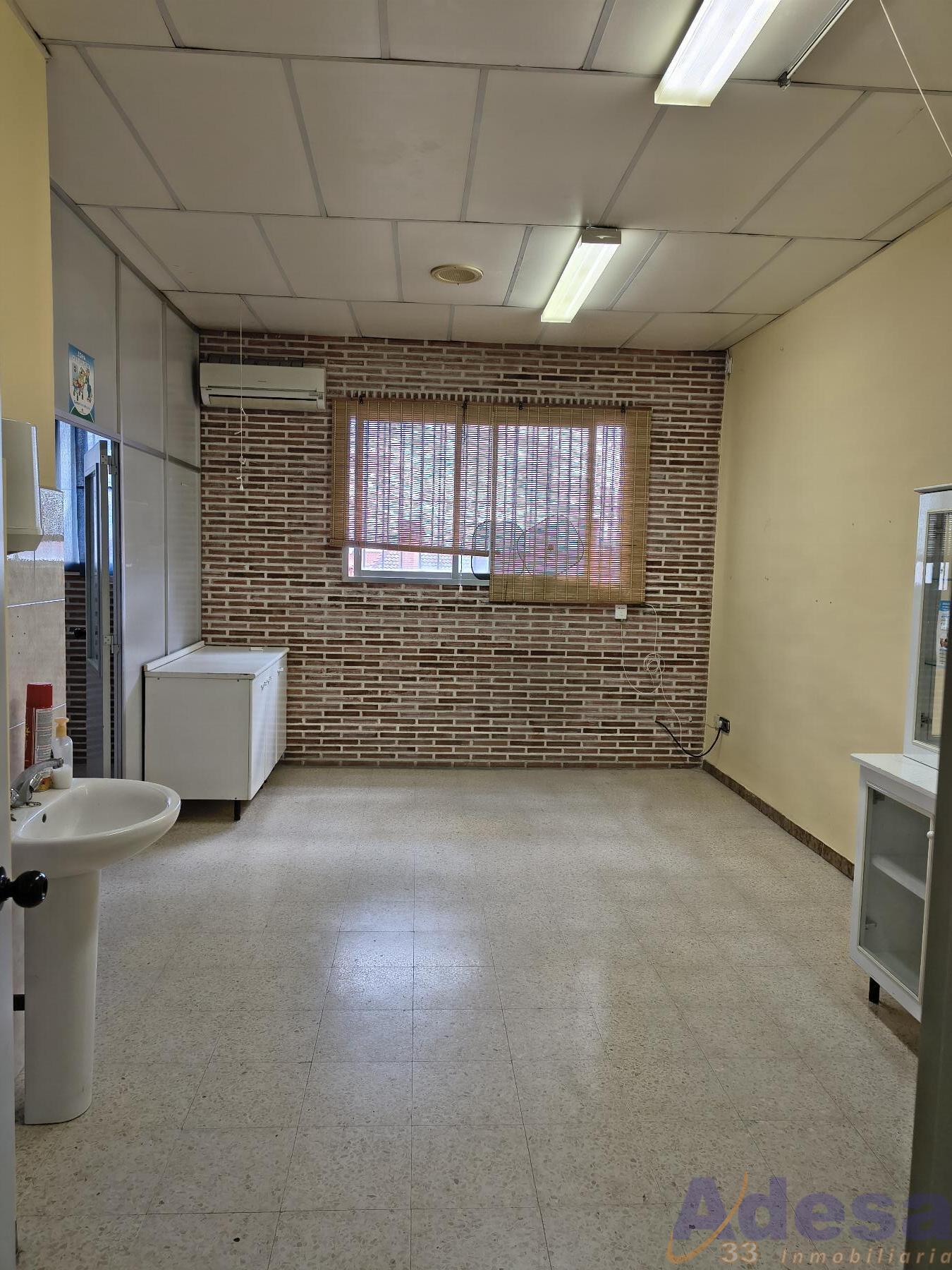 Venta de local en Navalcarnero