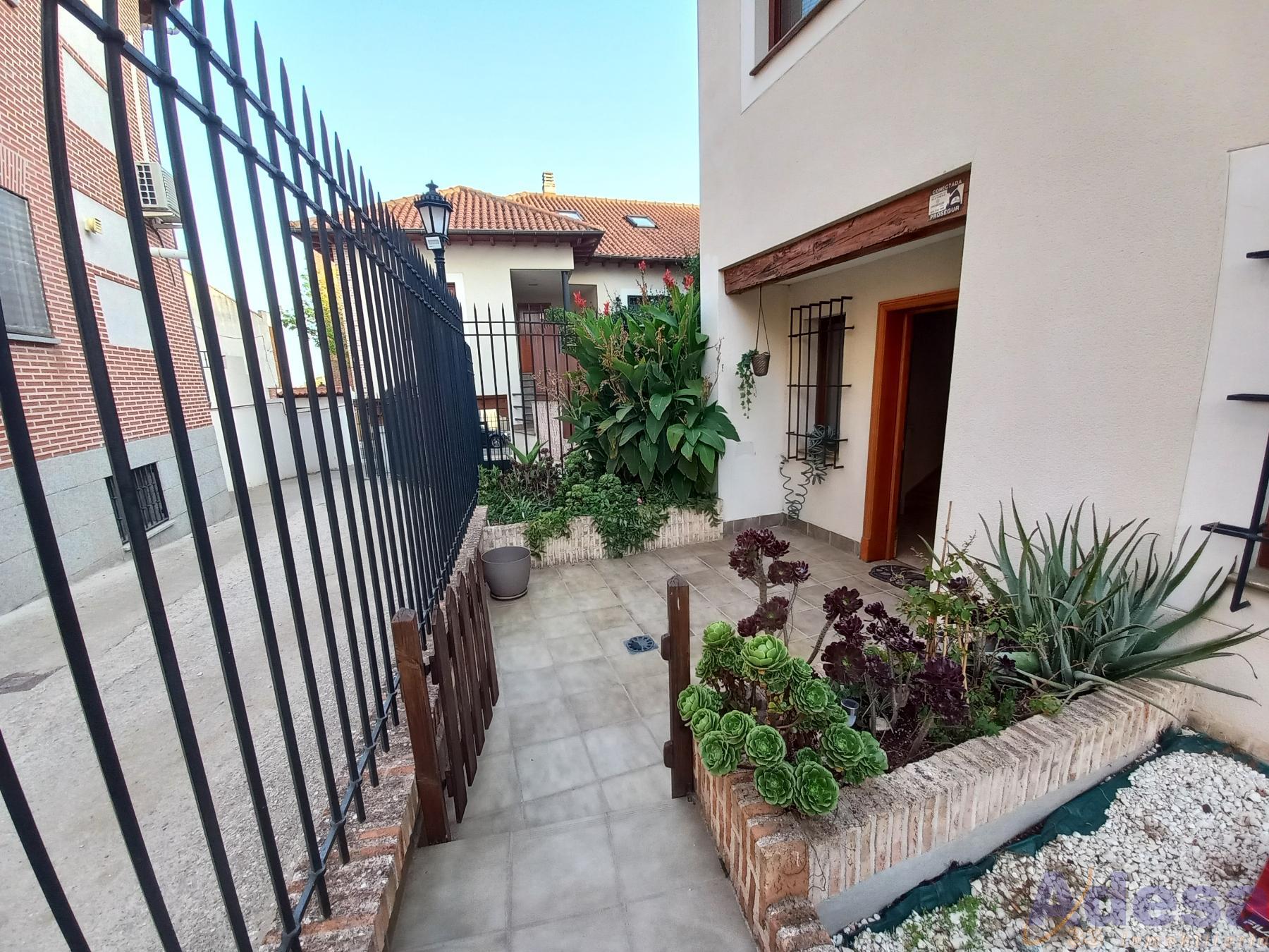 For sale of chalet in Navalcarnero