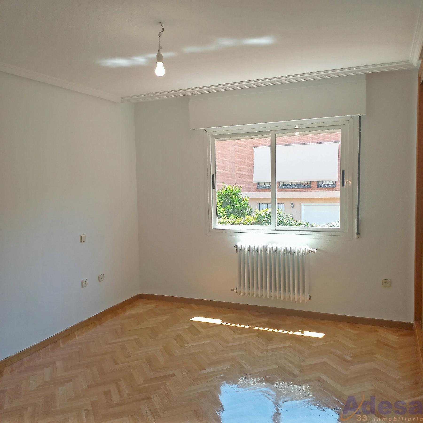 For sale of chalet in Navalcarnero