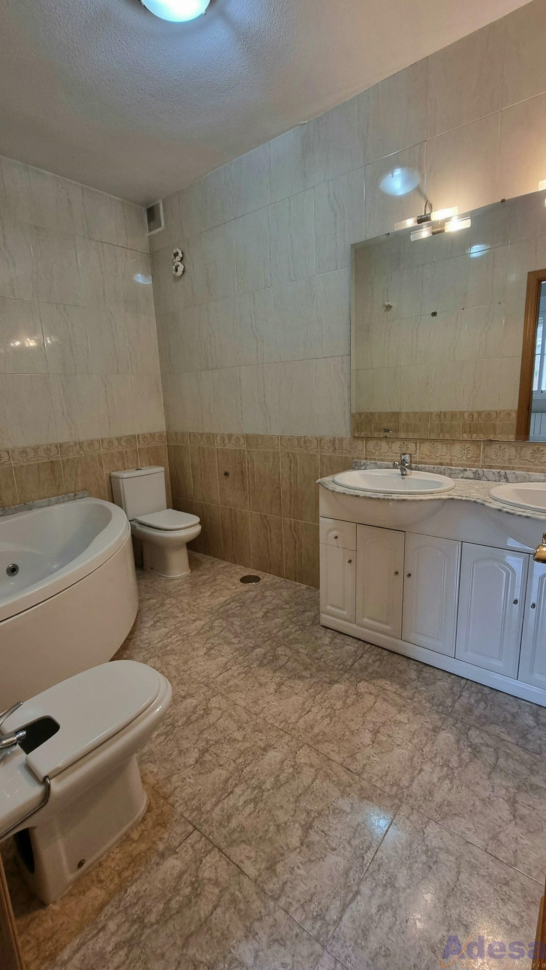 For sale of chalet in Navalcarnero
