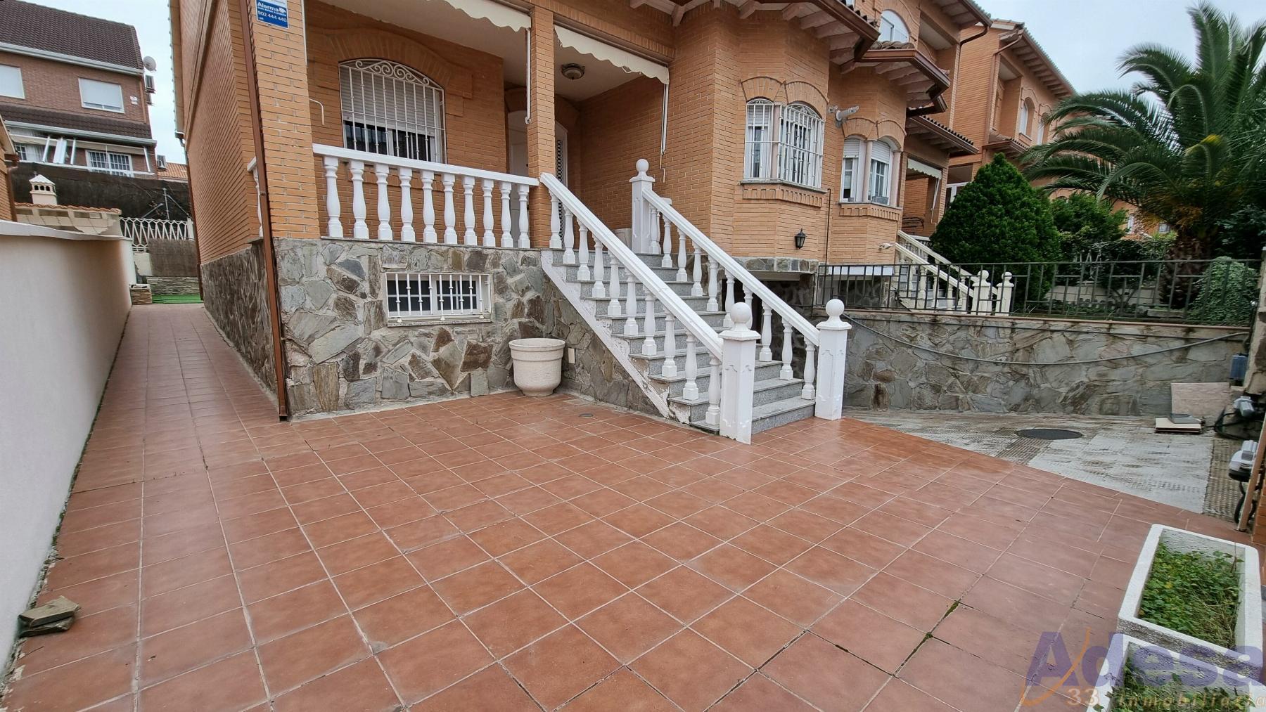 For sale of chalet in Navalcarnero
