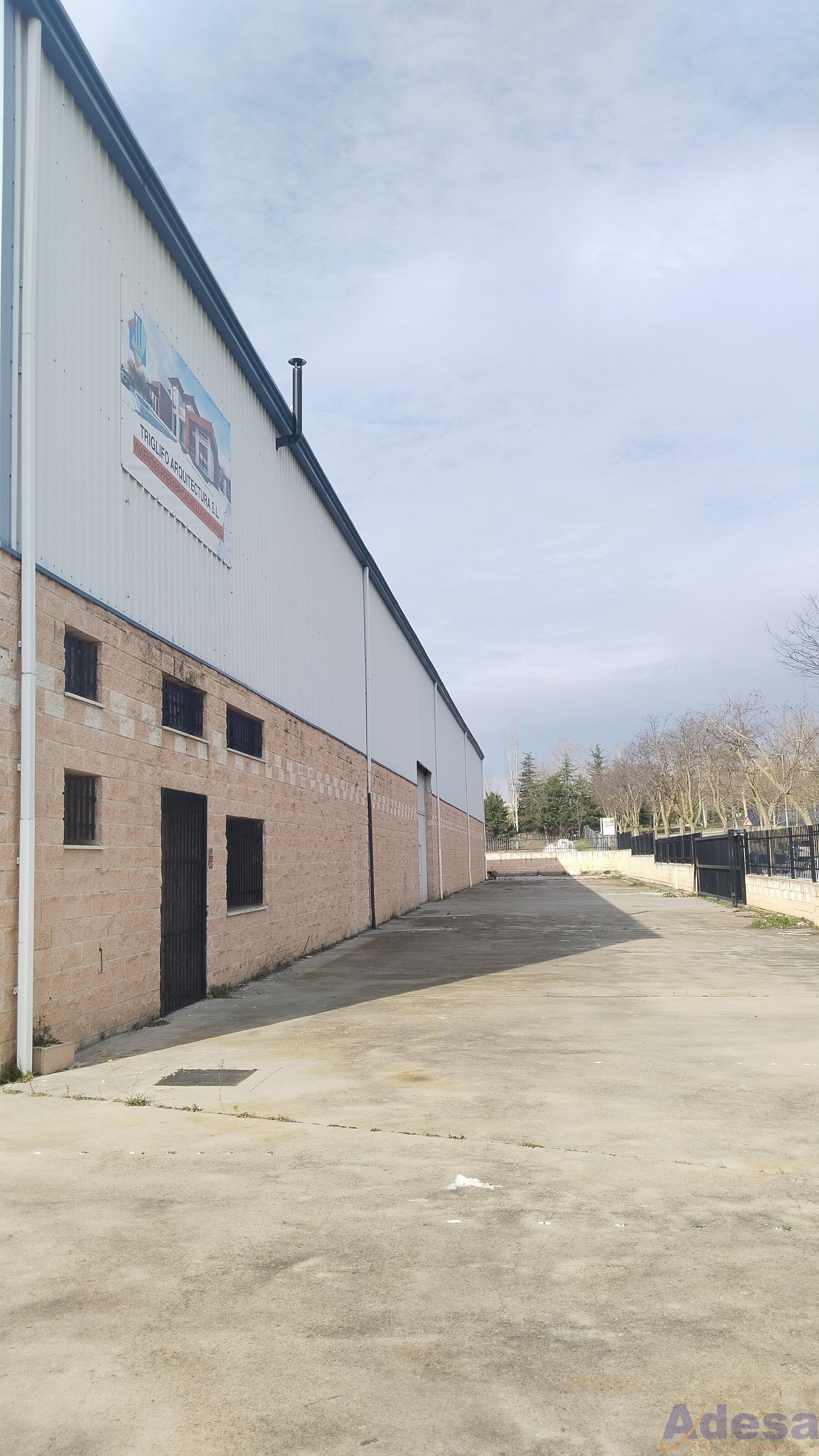 For rent of industrial plant/warehouse in Navalcarnero