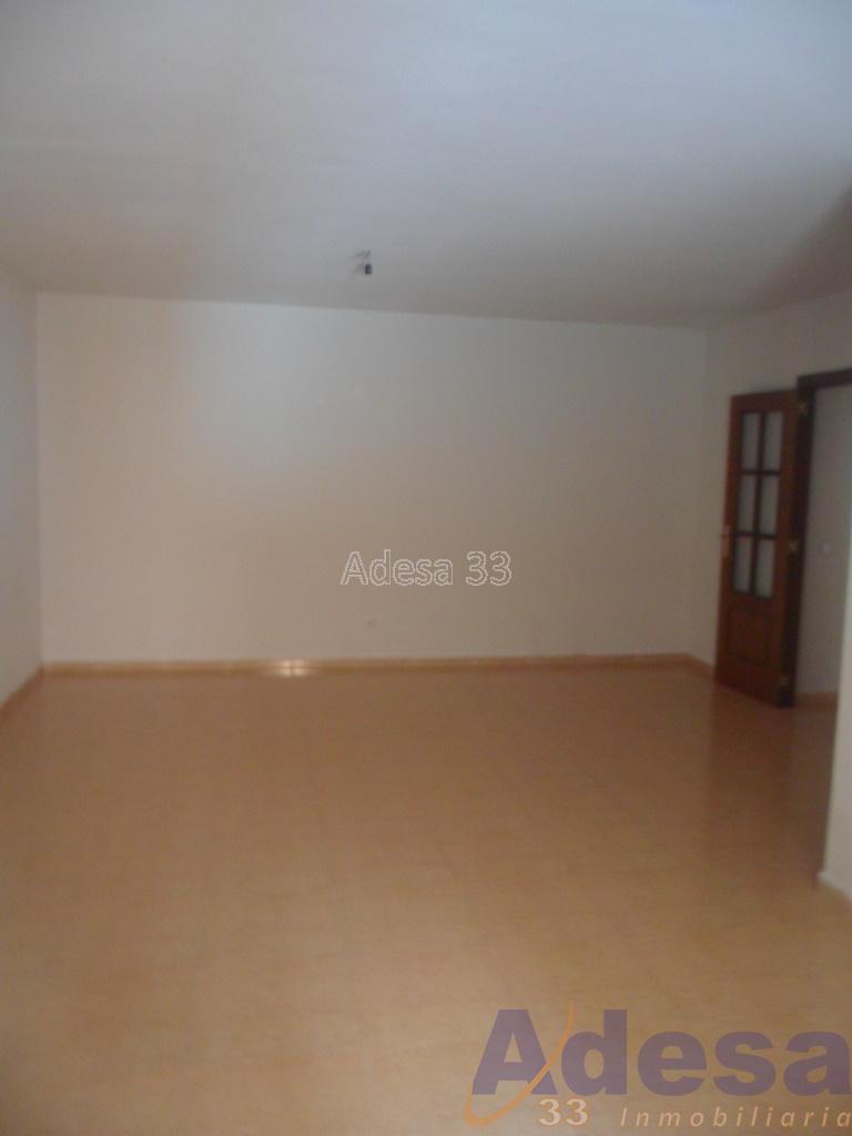 For sale of flat in Valmojado