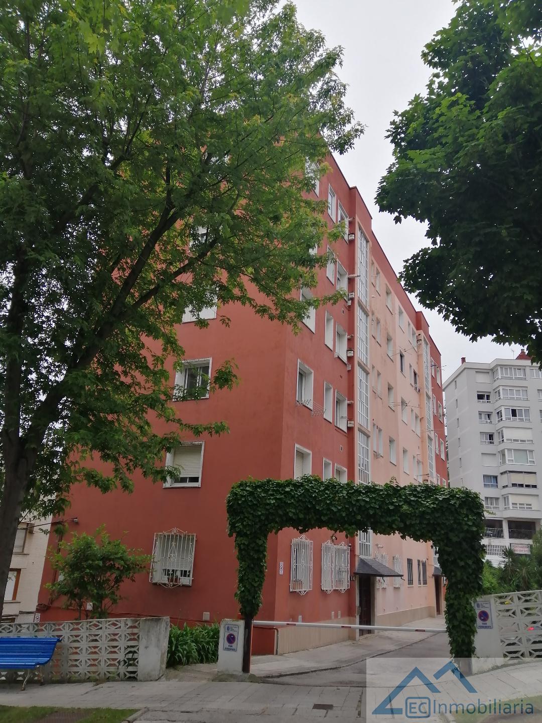 For rent of flat in Santander