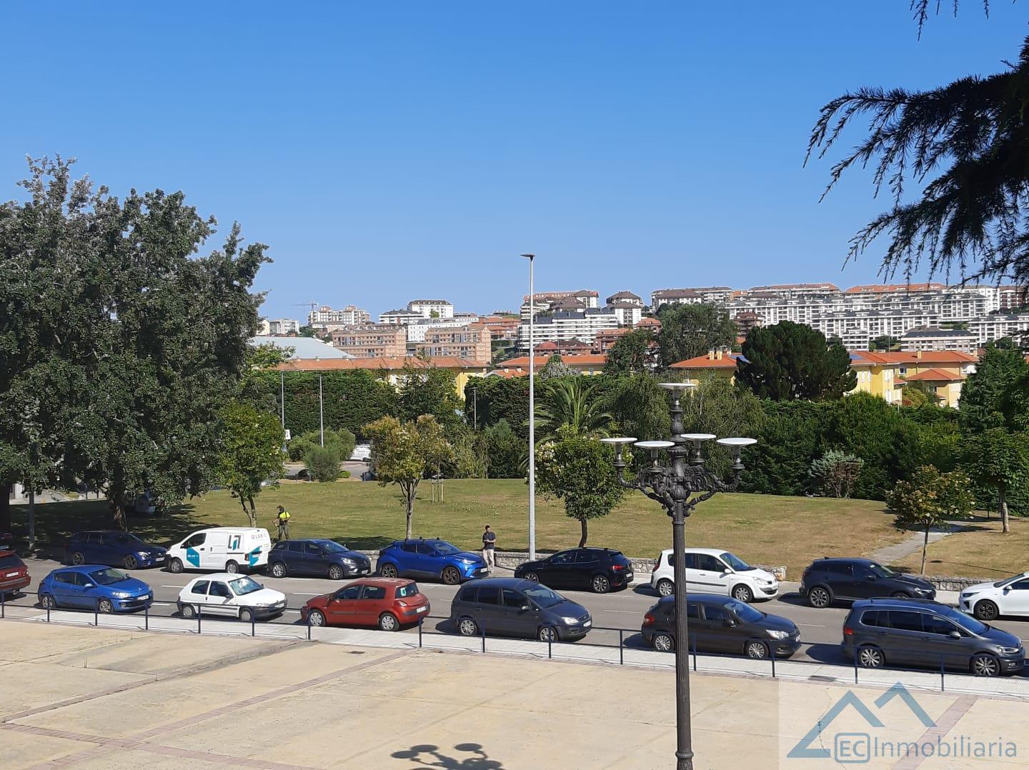 For rent of flat in Santander