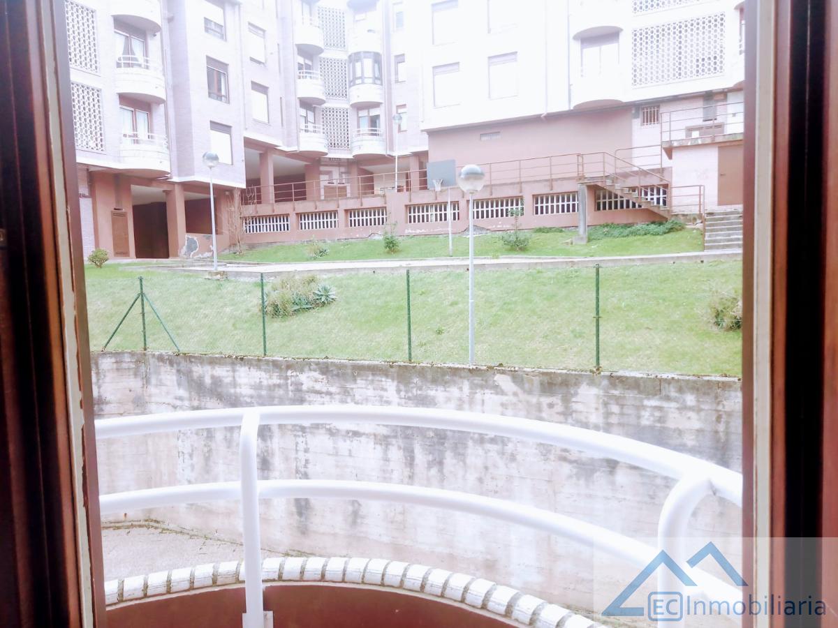 For rent of flat in Santander