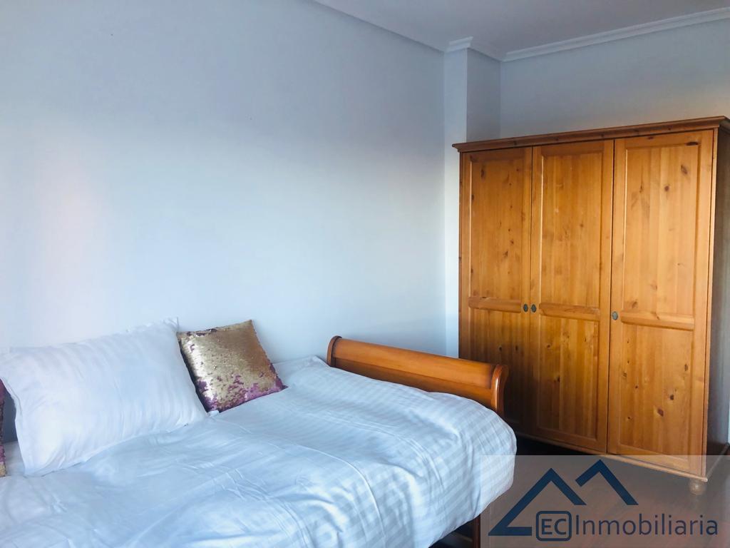 For rent of flat in Santander
