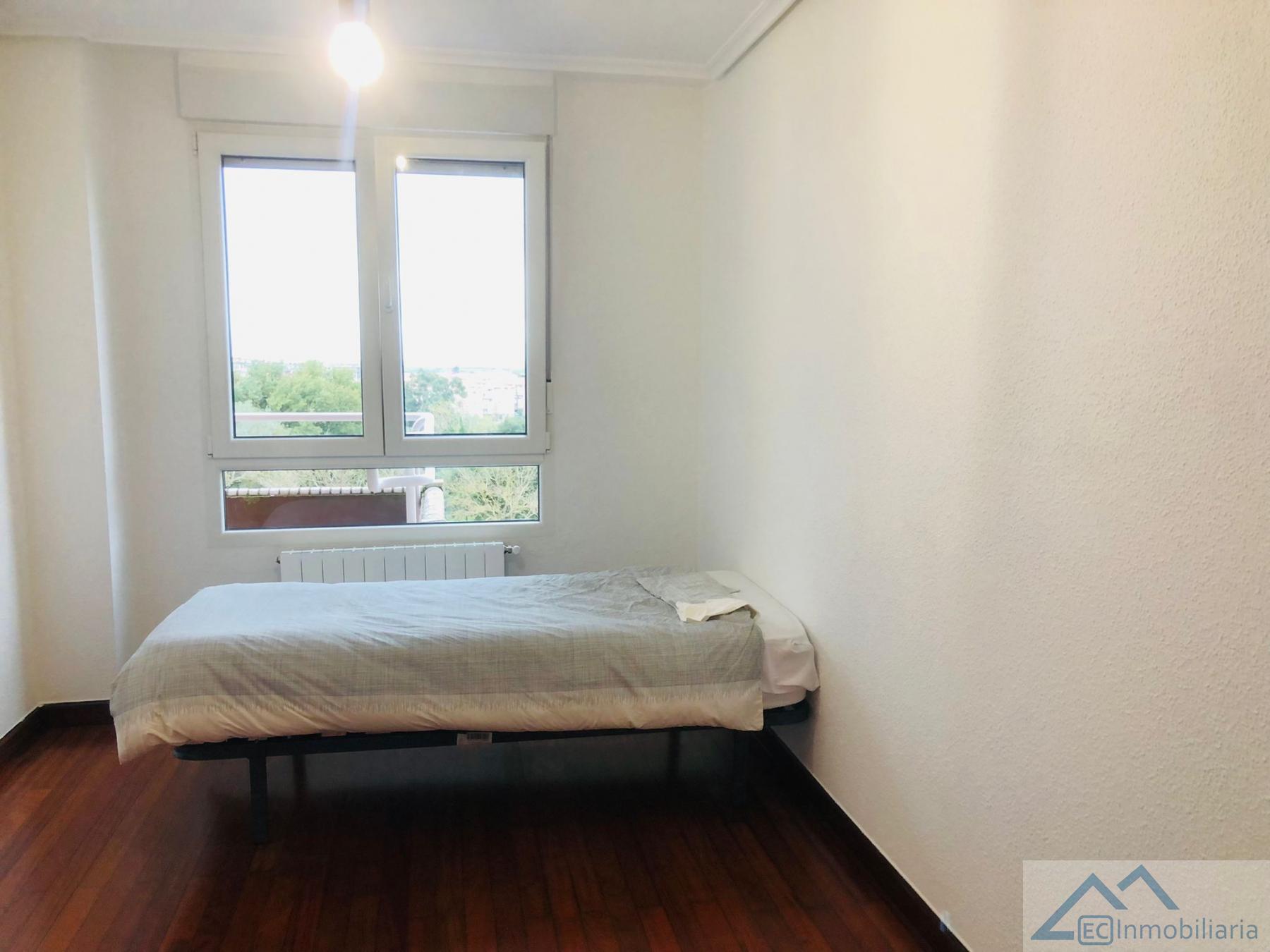 For rent of flat in Santander