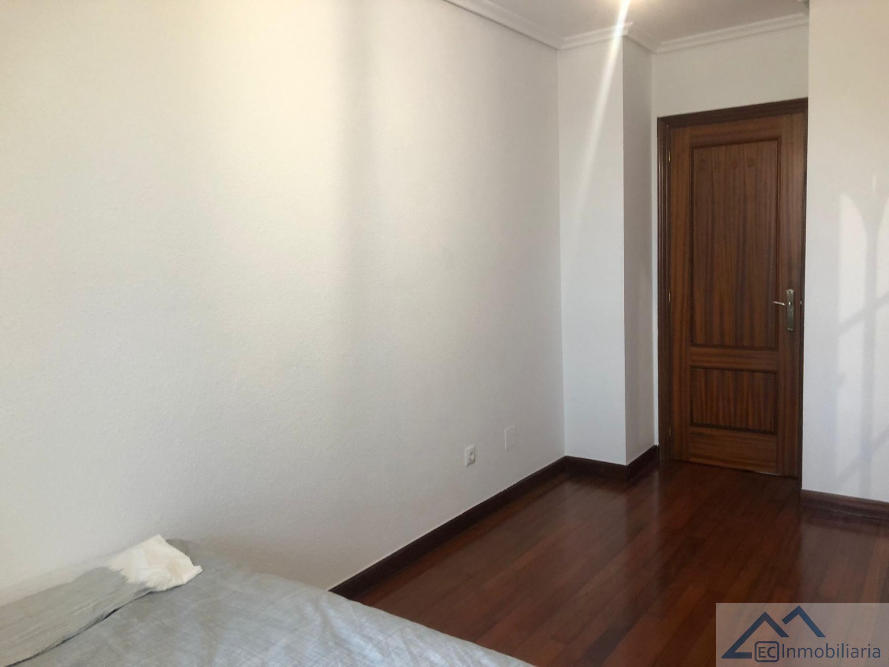 For rent of flat in Santander