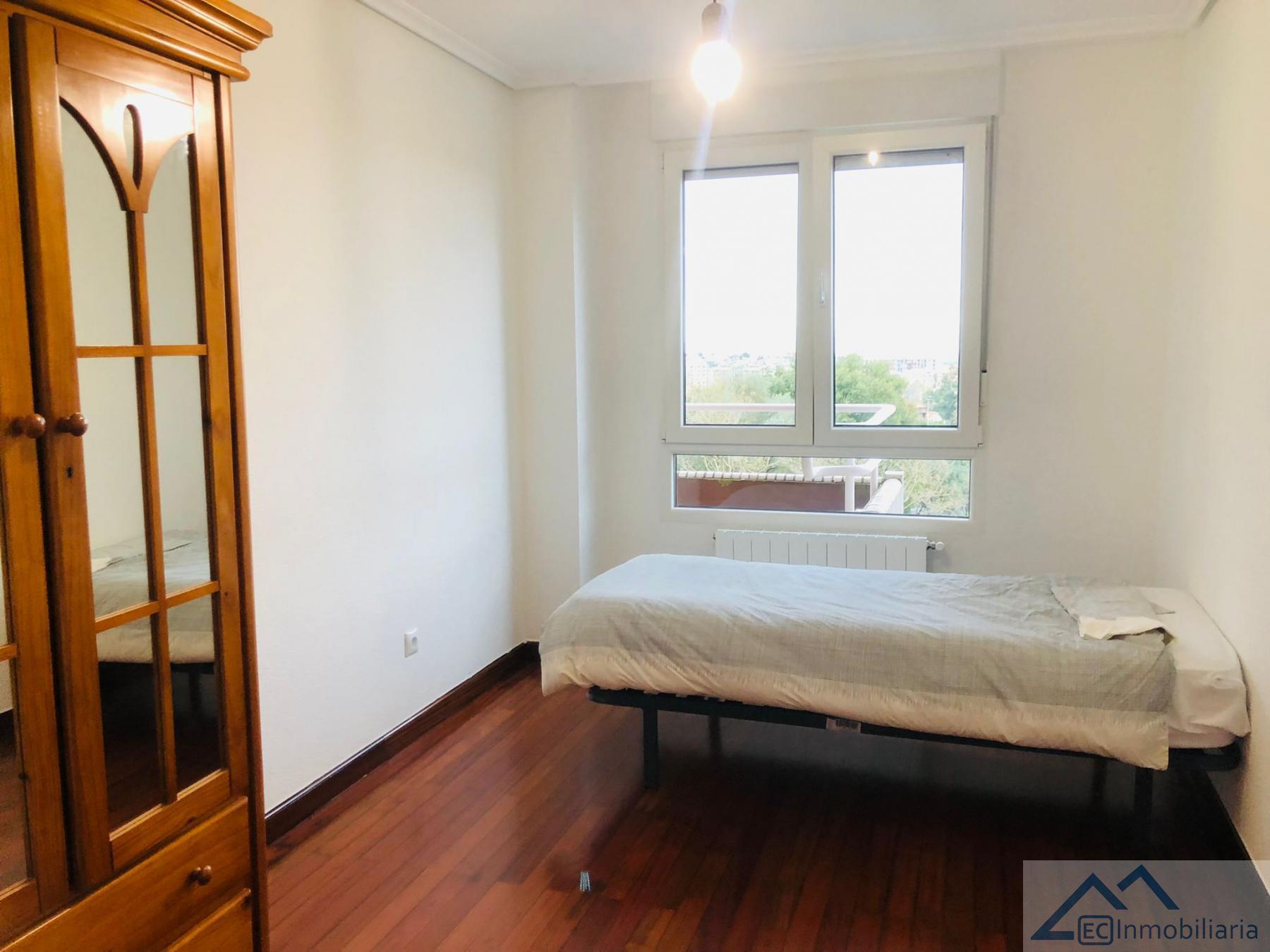 For rent of flat in Santander