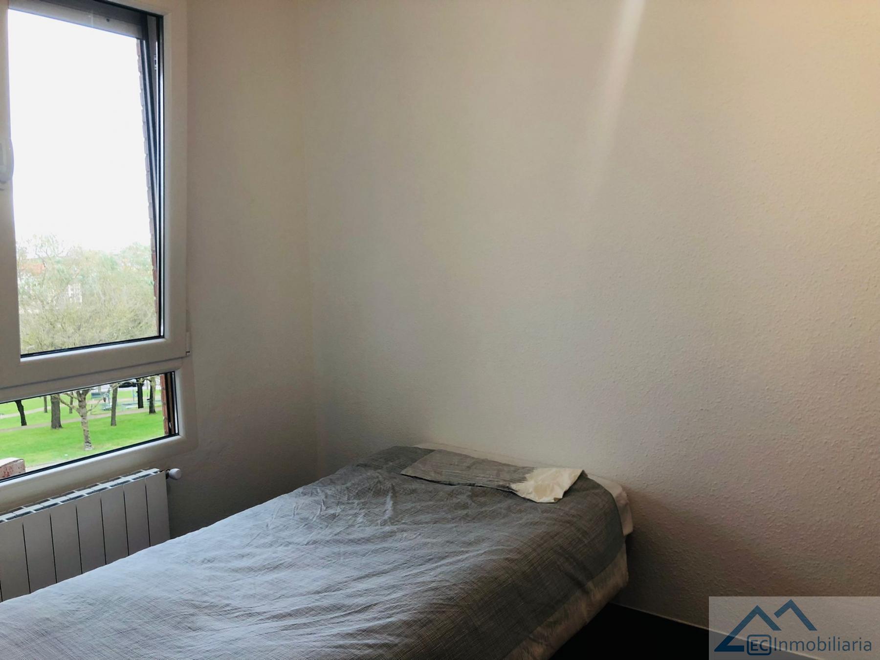 For rent of flat in Santander