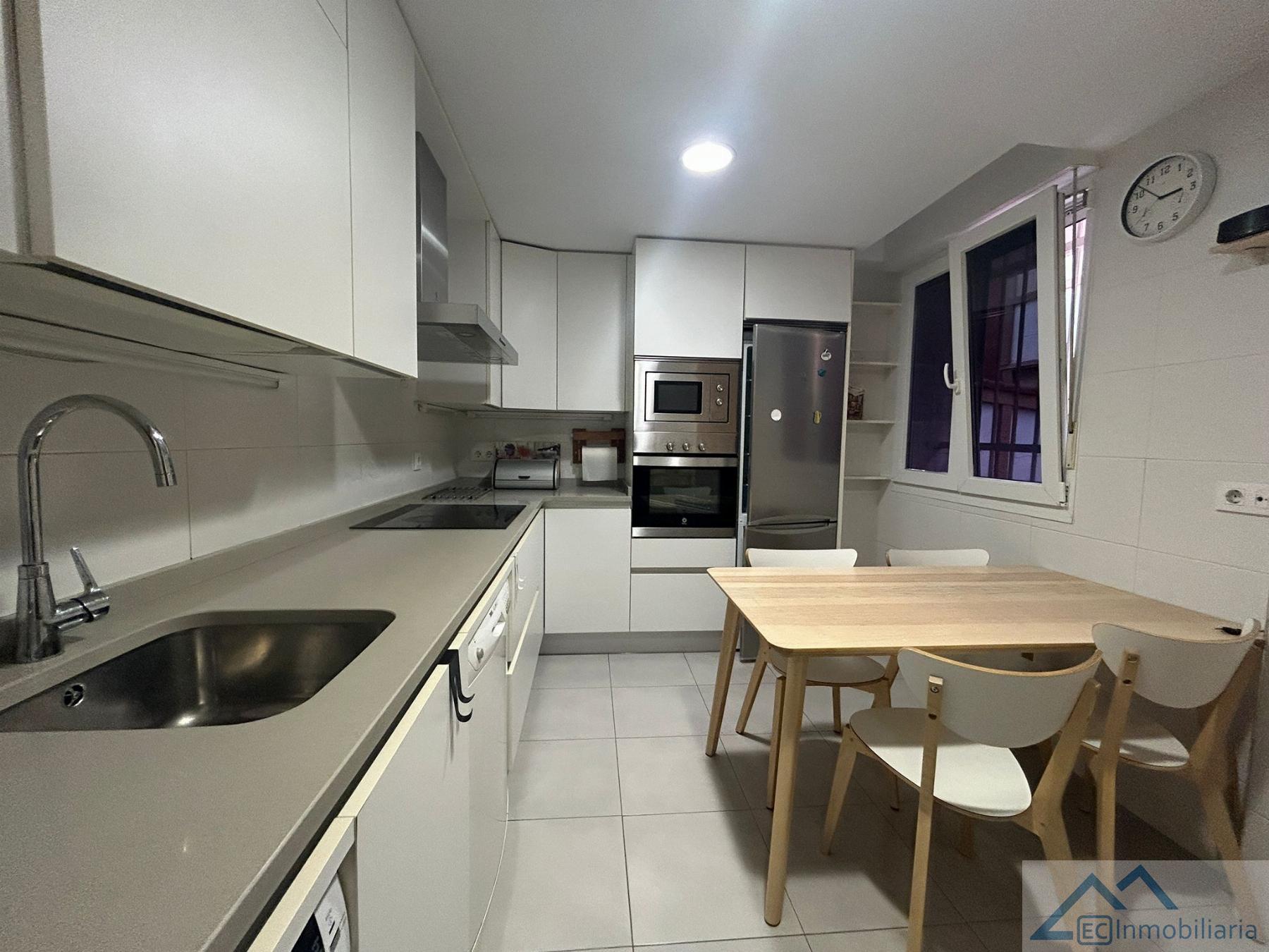 For rent of flat in Santander