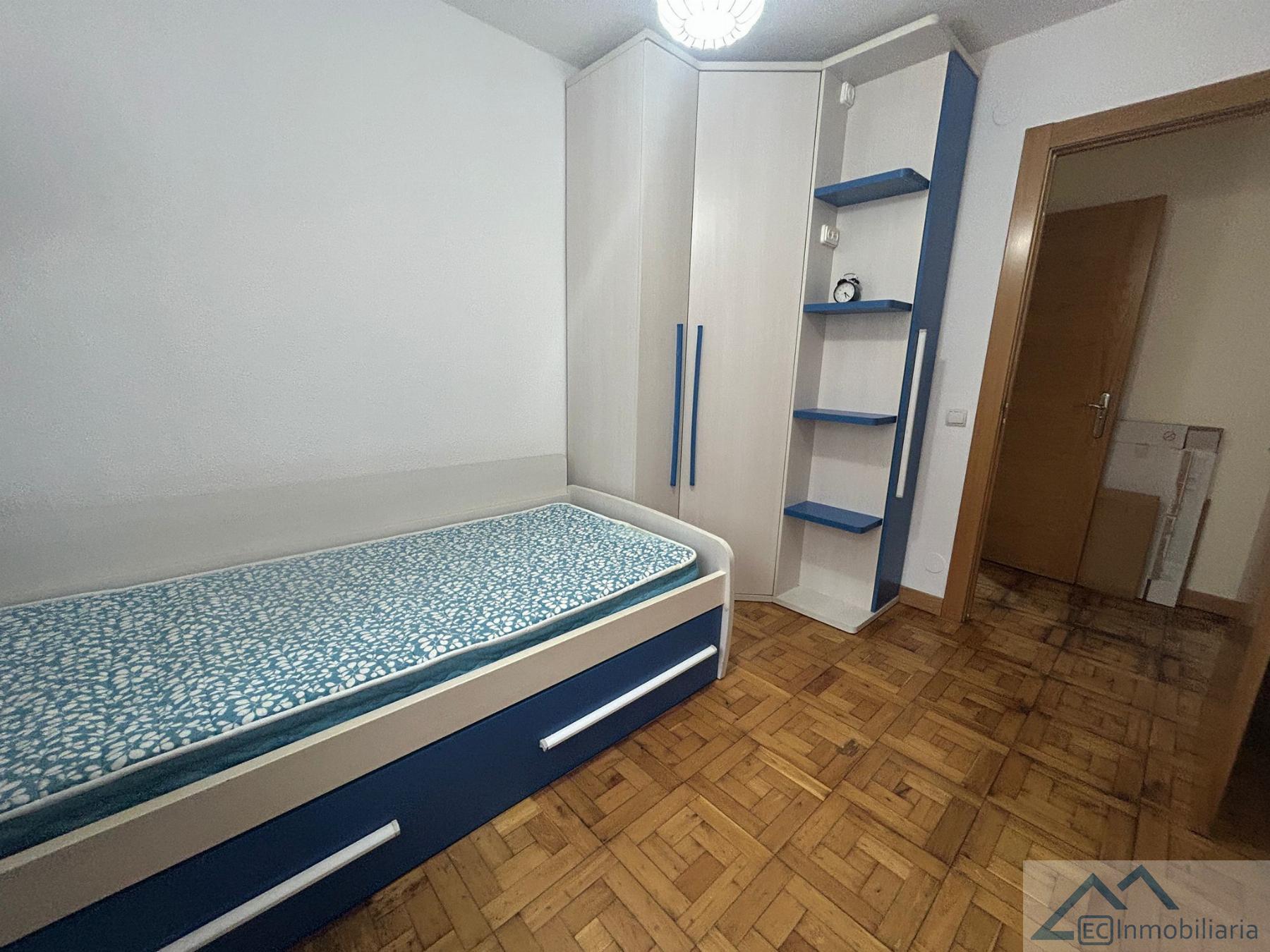 For rent of flat in Santander