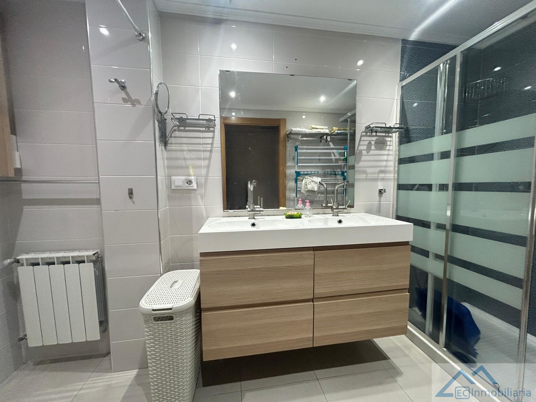 For rent of flat in Santander