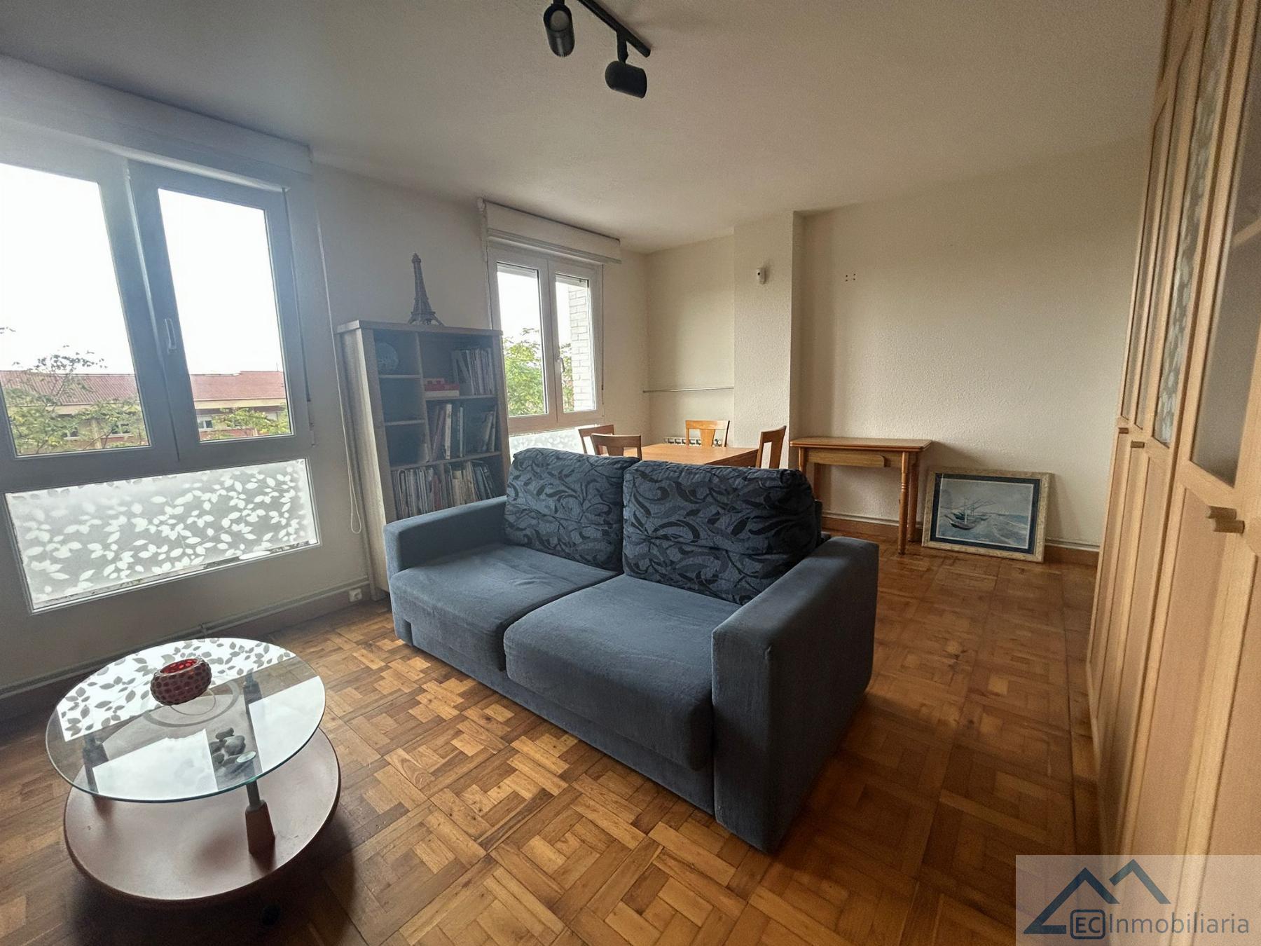 For rent of flat in Santander