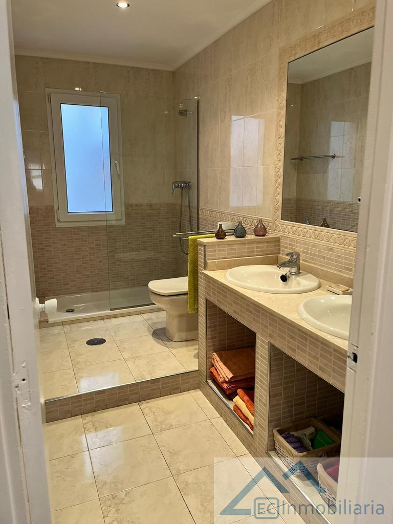 For rent of flat in Santander