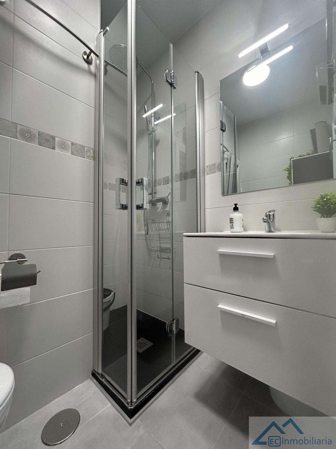 For rent of flat in Santander