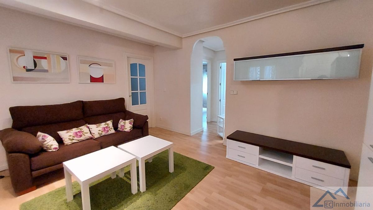For rent of flat in Santander