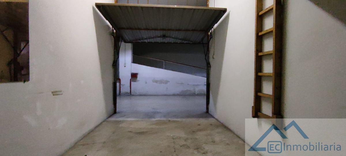 For rent of storage room in Santander