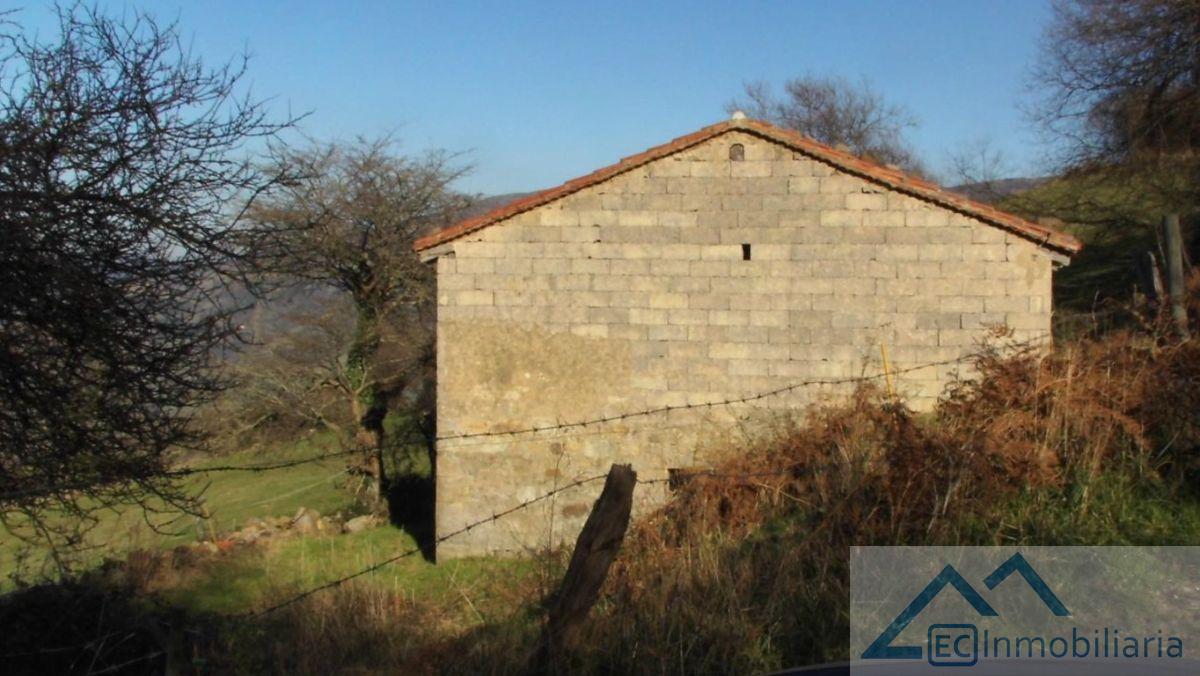 Venta de finca rústica en Corvera de Toranzo