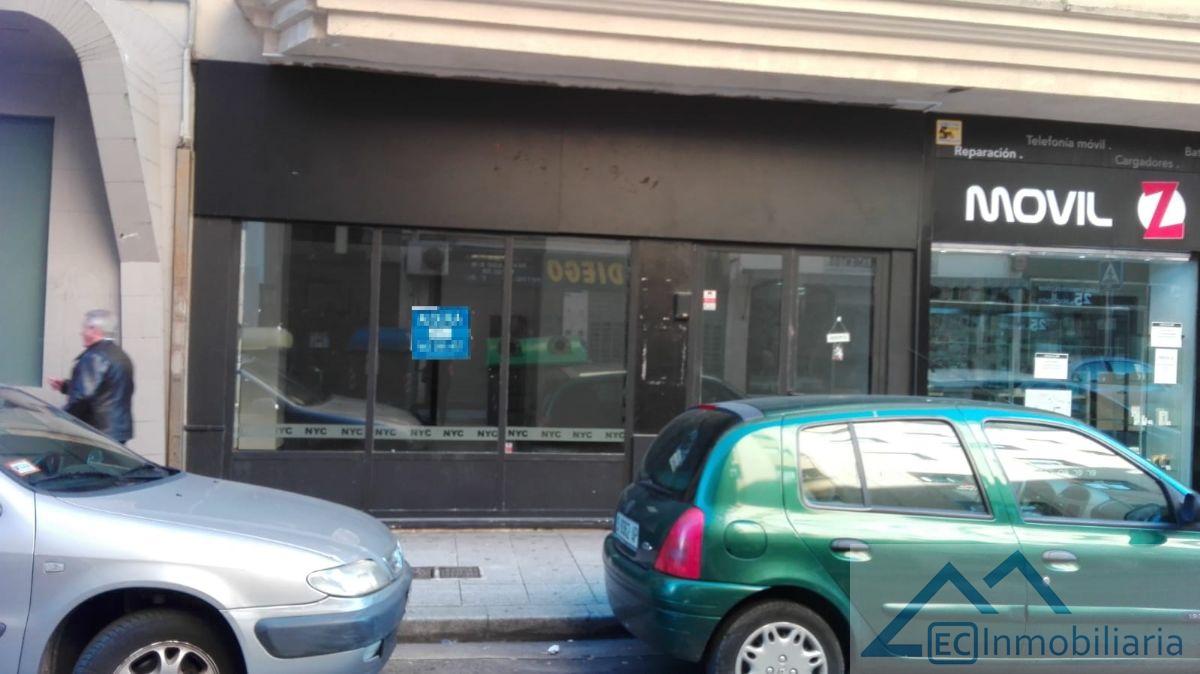 For rent of commercial in Santander