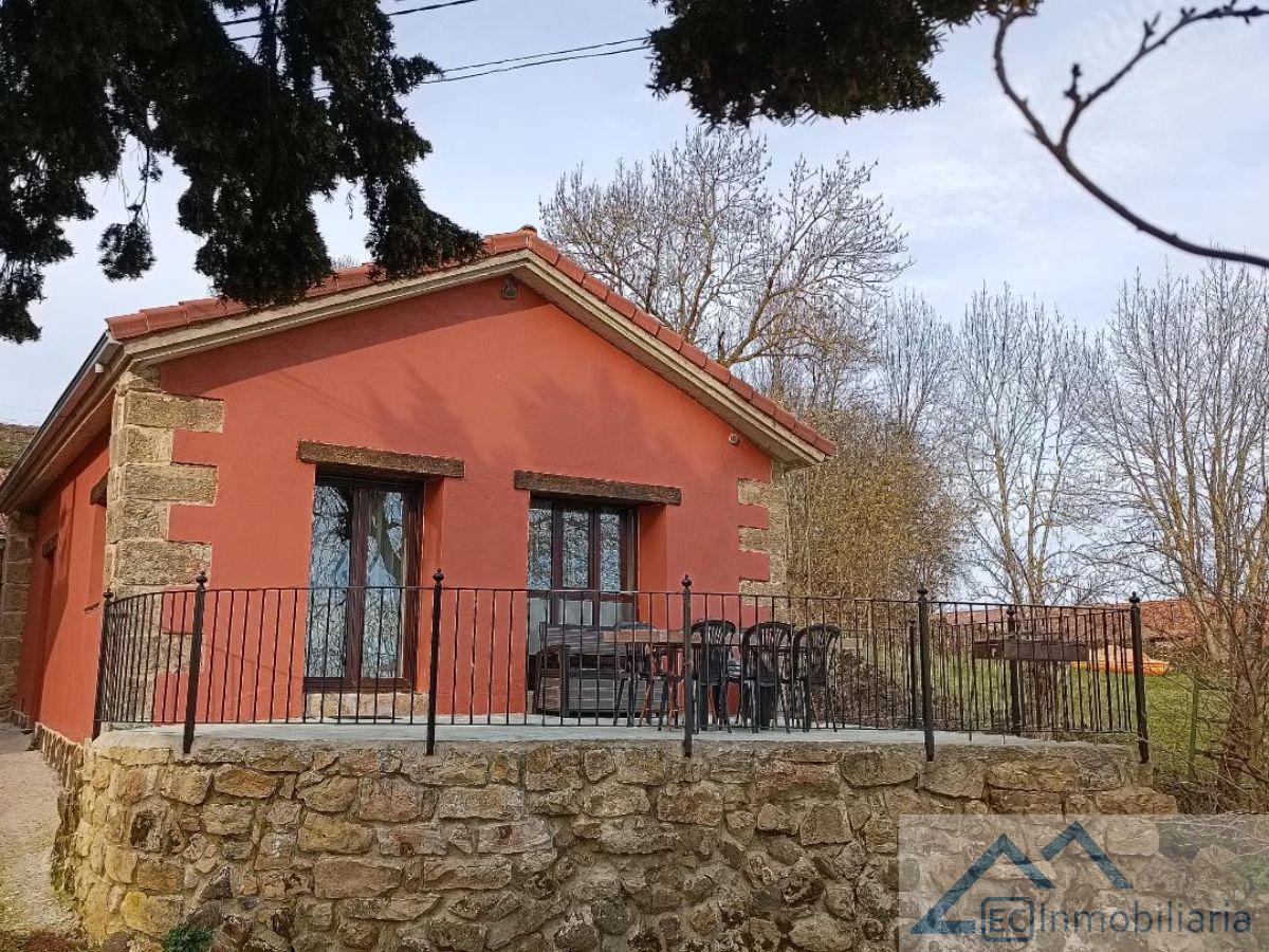 For sale of house in Campoo de Yuso