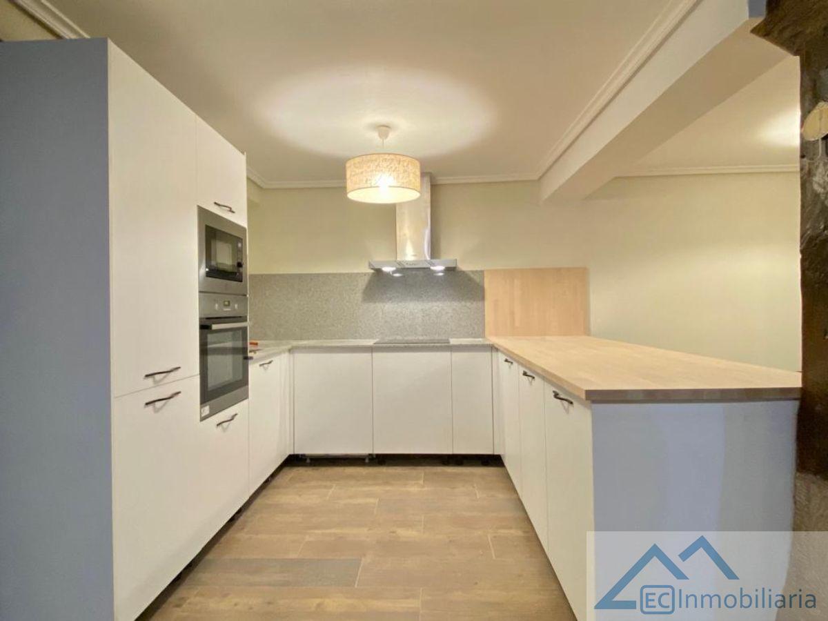 For sale of house in Campoo de Yuso