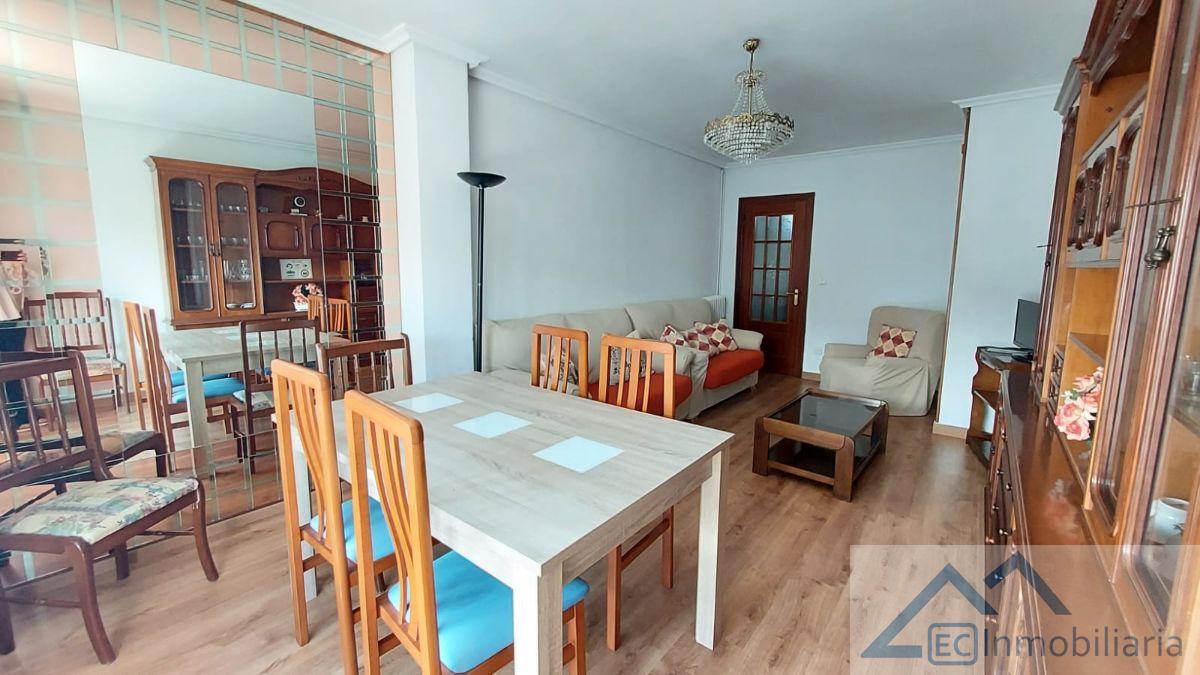 For rent of flat in Santander