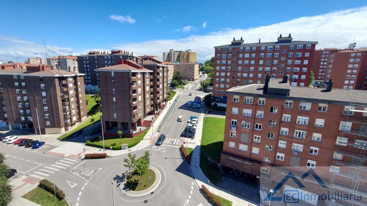 For rent of flat in Santander