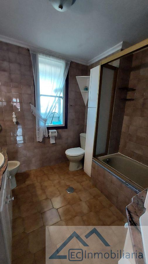 For rent of flat in Santander