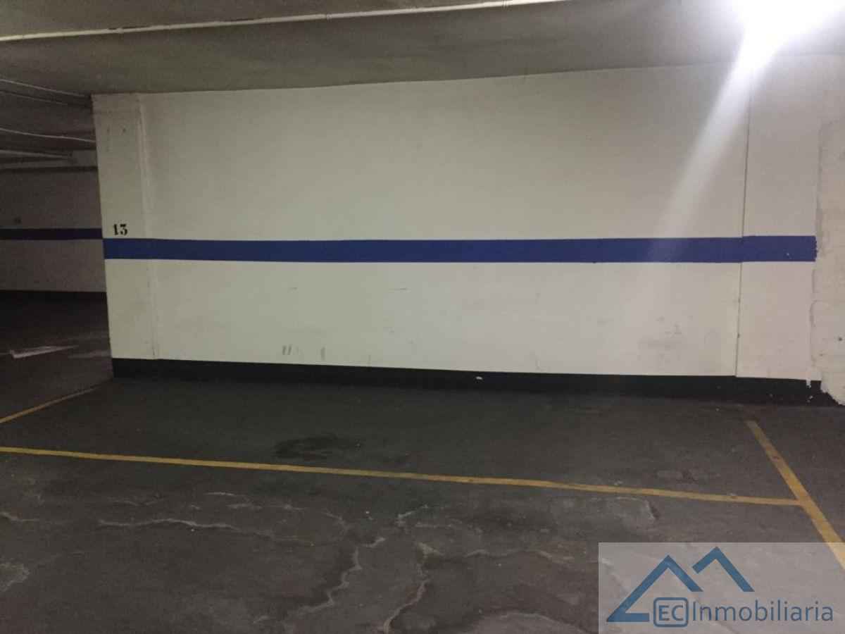 For rent of garage in Santander