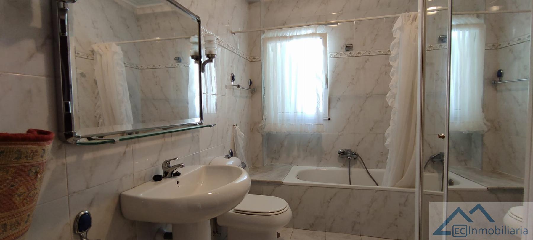 For sale of flat in Santander